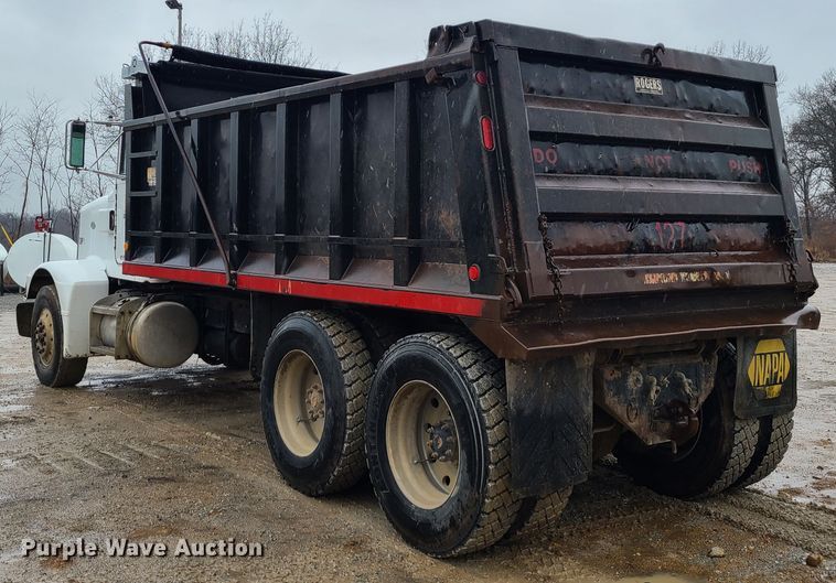 image for item IF9375 1990 Peterbilt 375  dump truck