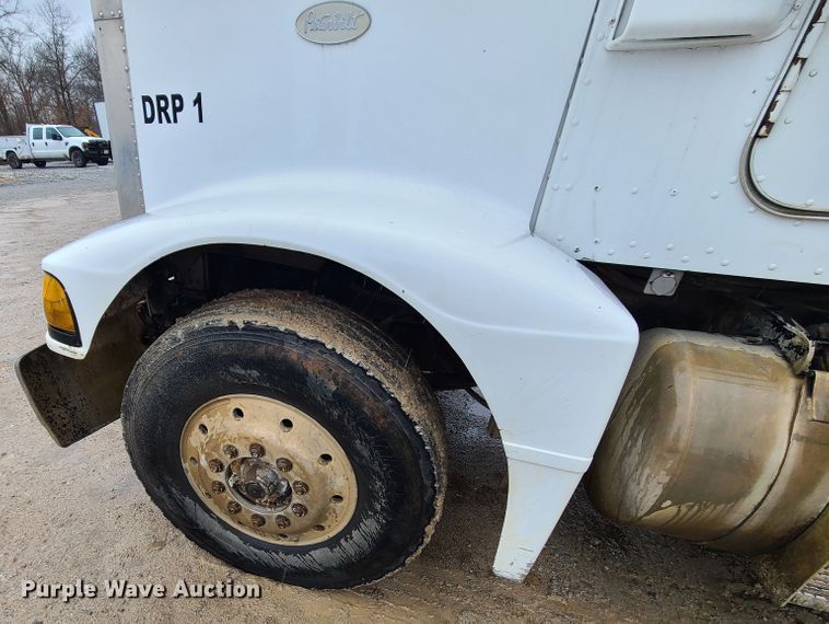 image for item IF9375 1990 Peterbilt 375  dump truck