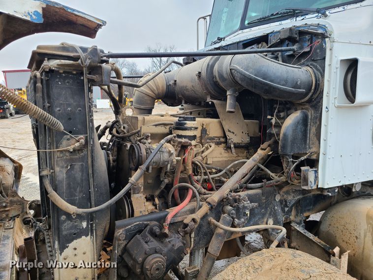 image for item IF9375 1990 Peterbilt 375  dump truck