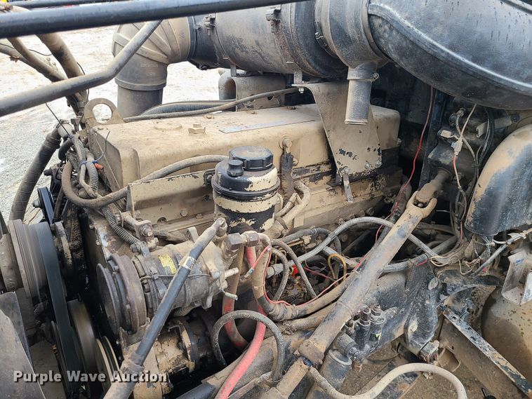 image for item IF9375 1990 Peterbilt 375  dump truck