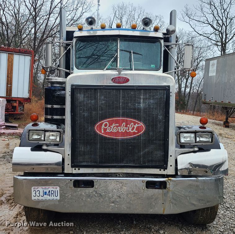 image for item IF9377 1985 Peterbilt 359  dump truck