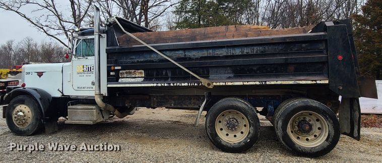 image for item IF9377 1985 Peterbilt 359  dump truck