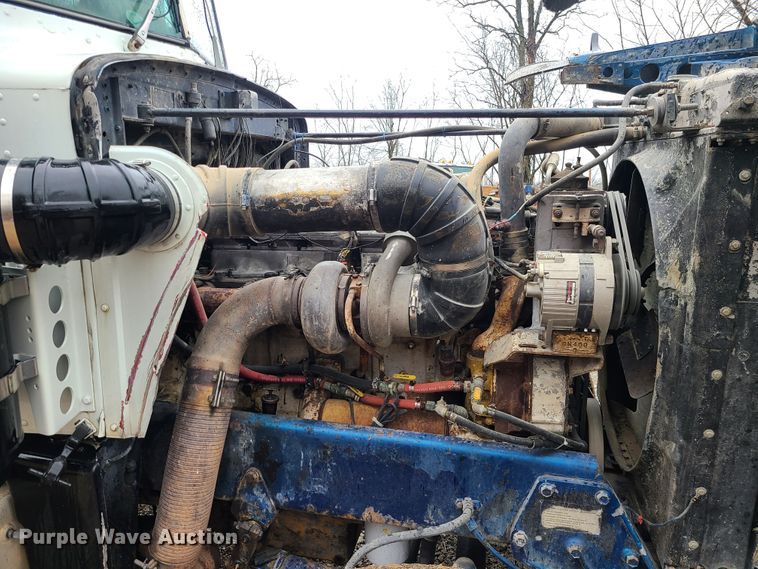 image for item IF9377 1985 Peterbilt 359  dump truck