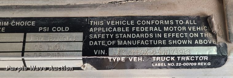 image for item IF9377 1985 Peterbilt 359  dump truck