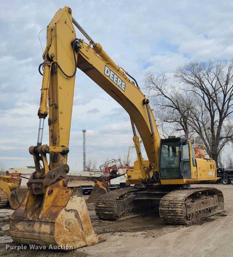 image for item IF9390 2004 John Deere 450C LC  excavator