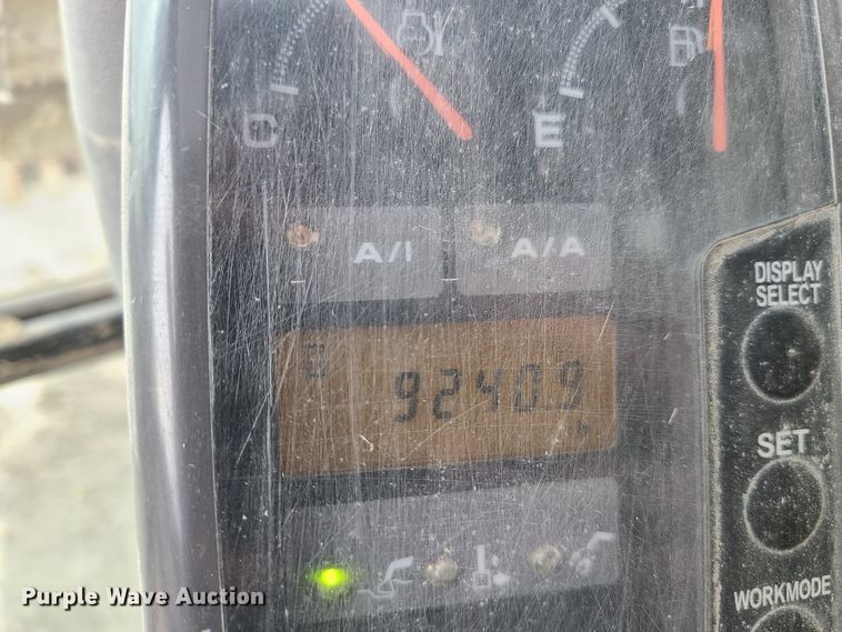 image for item IF9390 2004 John Deere 450C LC  excavator