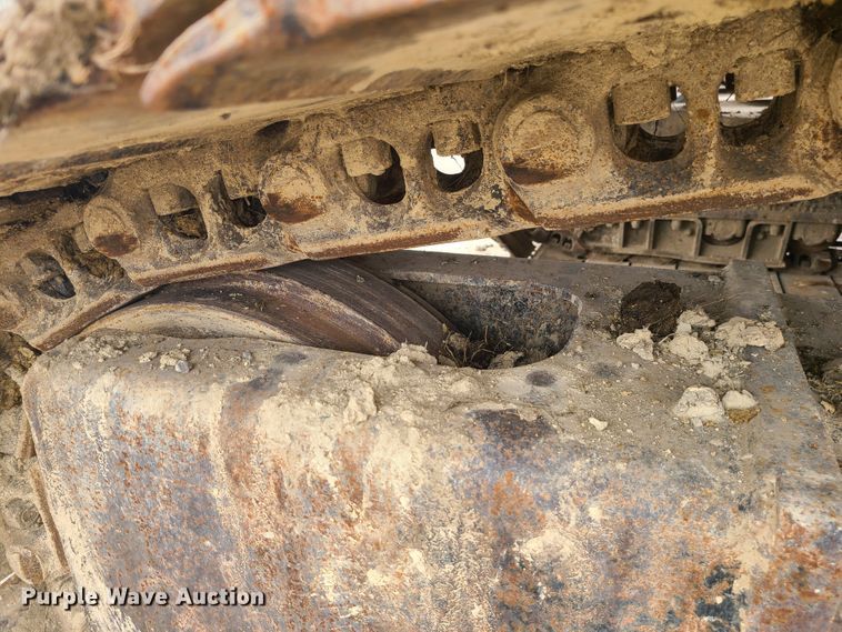 image for item IF9390 2004 John Deere 450C LC  excavator