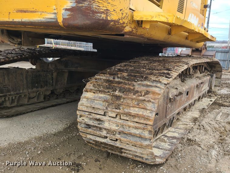 image for item IF9390 2004 John Deere 450C LC  excavator