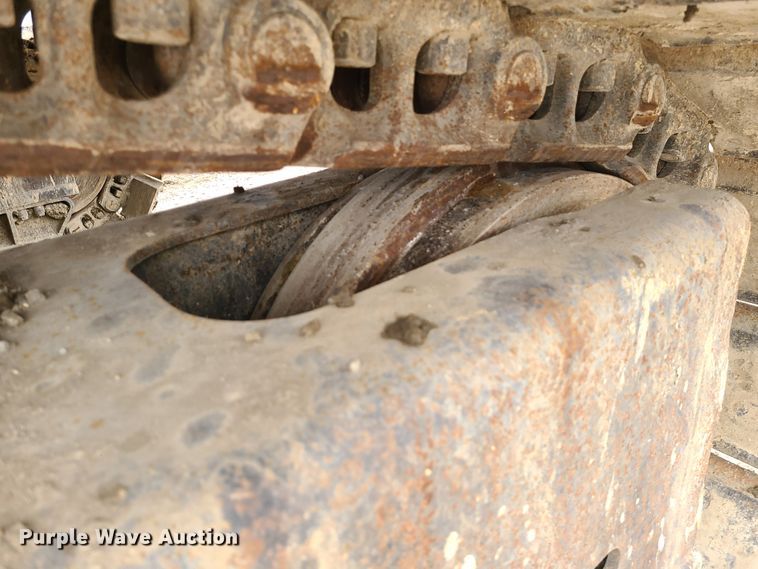 image for item IF9390 2004 John Deere 450C LC  excavator