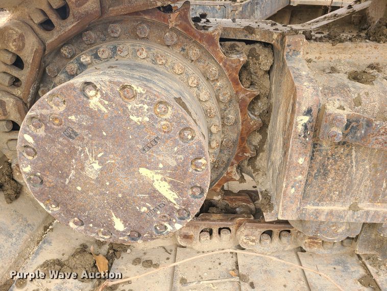 image for item IF9390 2004 John Deere 450C LC  excavator