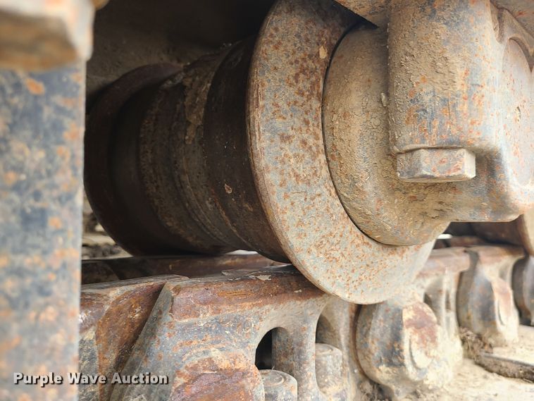 image for item IF9390 2004 John Deere 450C LC  excavator