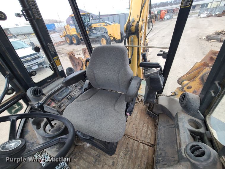 image for item IF9395 2006 John Deere 310SG  backhoe