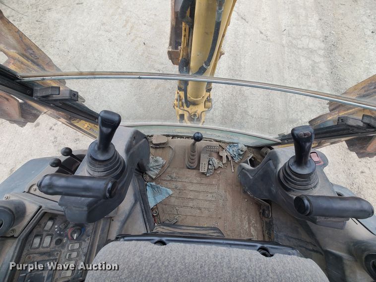 image for item IF9395 2006 John Deere 310SG  backhoe