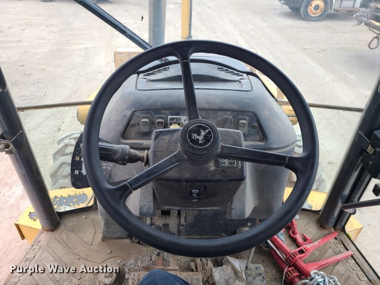 image for item IF9395 2006 John Deere 310SG  backhoe