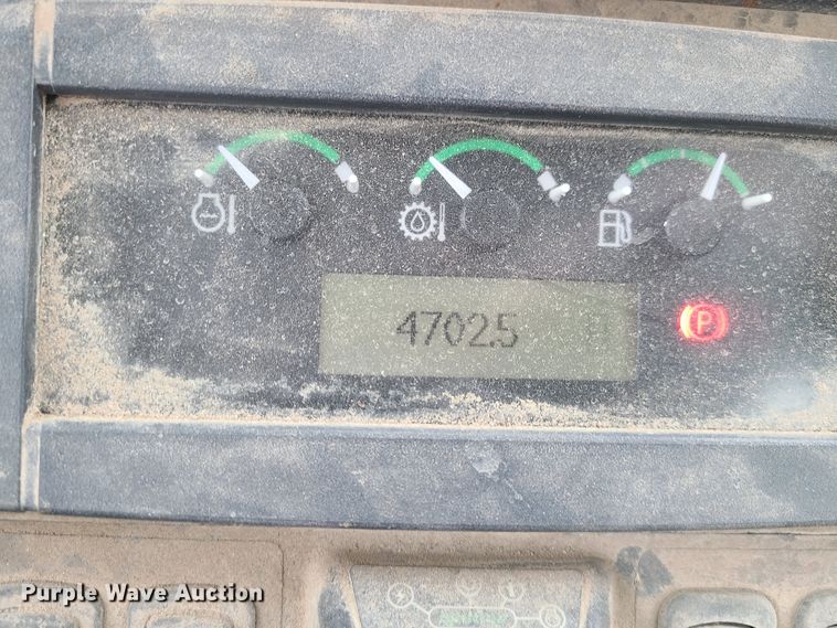 image for item IF9395 2006 John Deere 310SG  backhoe