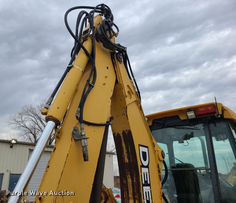 image for item IF9395 2006 John Deere 310SG  backhoe