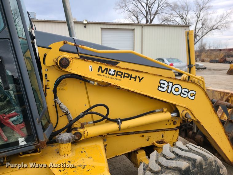 image for item IF9395 2006 John Deere 310SG  backhoe