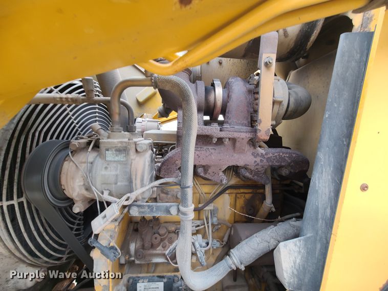 image for item IF9395 2006 John Deere 310SG  backhoe