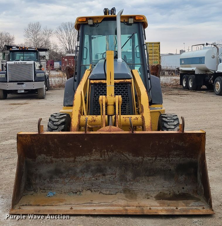 image for item IF9396 2006 John Deere 310SG  backhoe