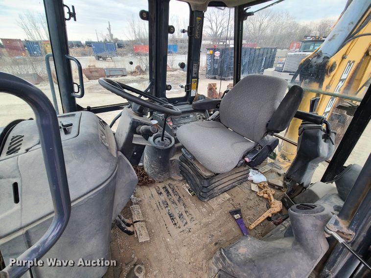 image for item IF9396 2006 John Deere 310SG  backhoe
