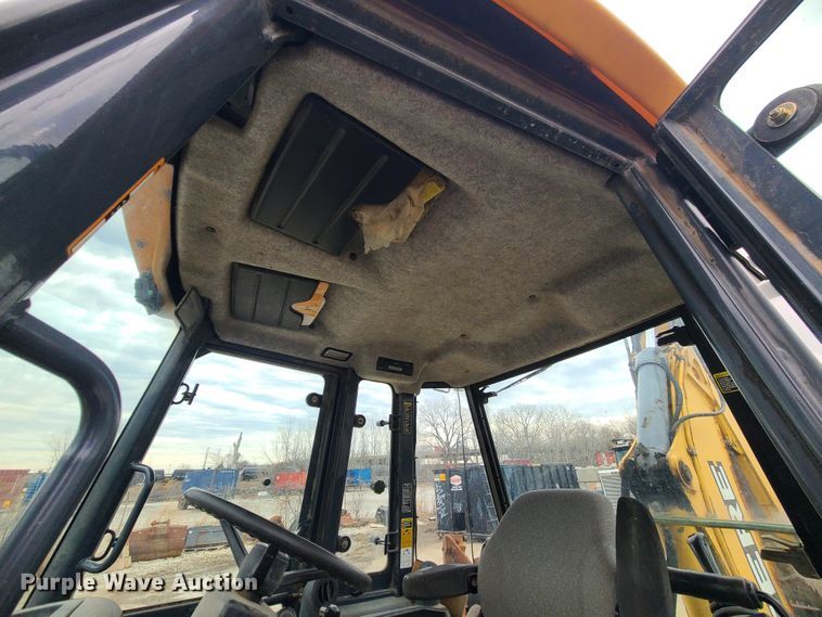 image for item IF9396 2006 John Deere 310SG  backhoe