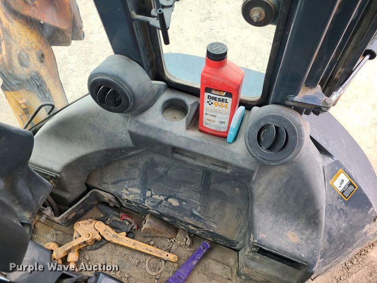 image for item IF9396 2006 John Deere 310SG  backhoe