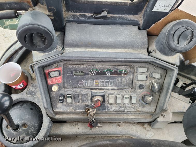 image for item IF9396 2006 John Deere 310SG  backhoe