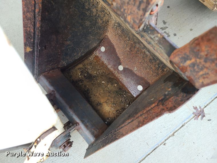 image for item IF9407 Bobcat 607 backhoe skid steer attachment