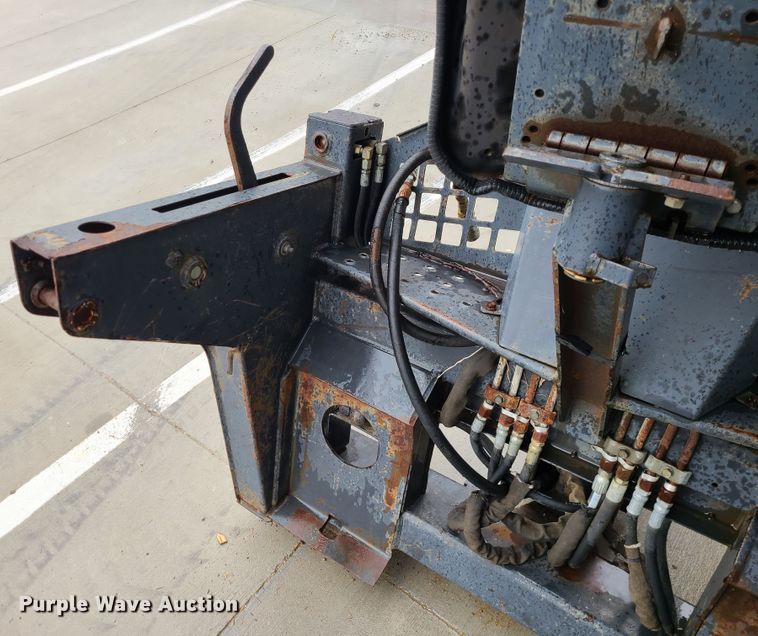 image for item IF9407 Bobcat 607 backhoe skid steer attachment