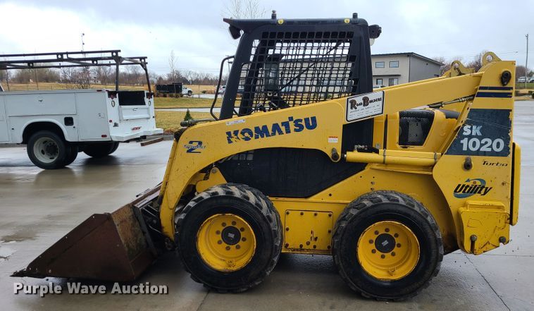 image for item IF9409 2006 Komatsu SK1020-5N  skid steer loader