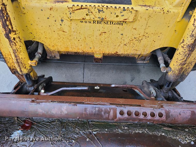 image for item IF9409 2006 Komatsu SK1020-5N  skid steer loader