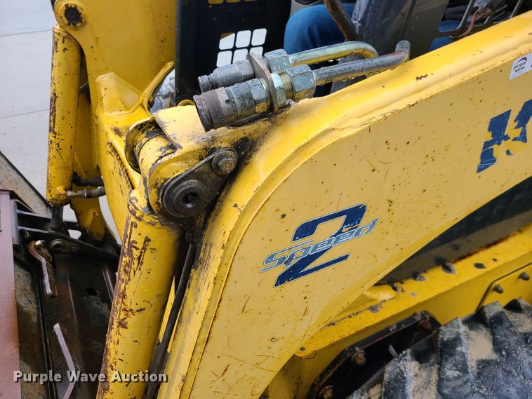 image for item IF9409 2006 Komatsu SK1020-5N  skid steer loader