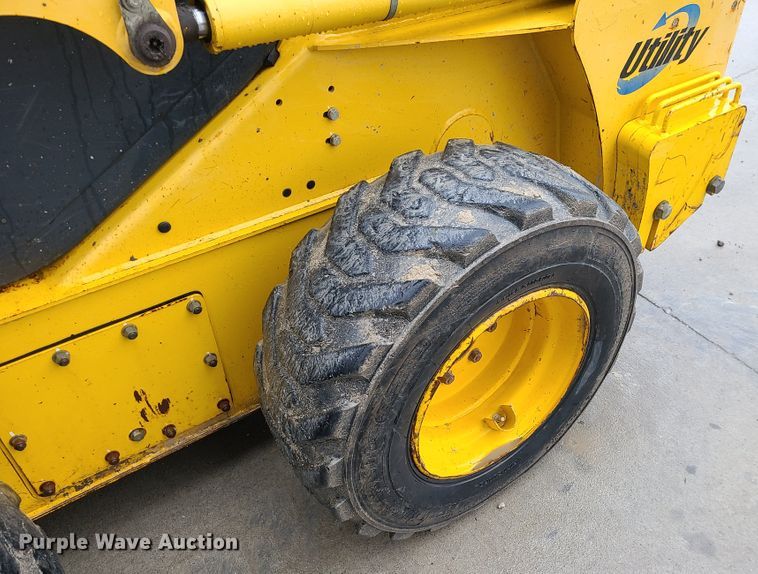 image for item IF9409 2006 Komatsu SK1020-5N  skid steer loader