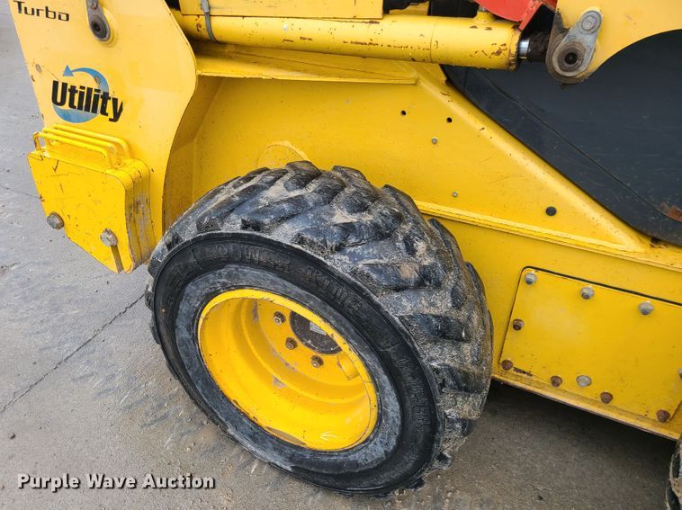 image for item IF9409 2006 Komatsu SK1020-5N  skid steer loader