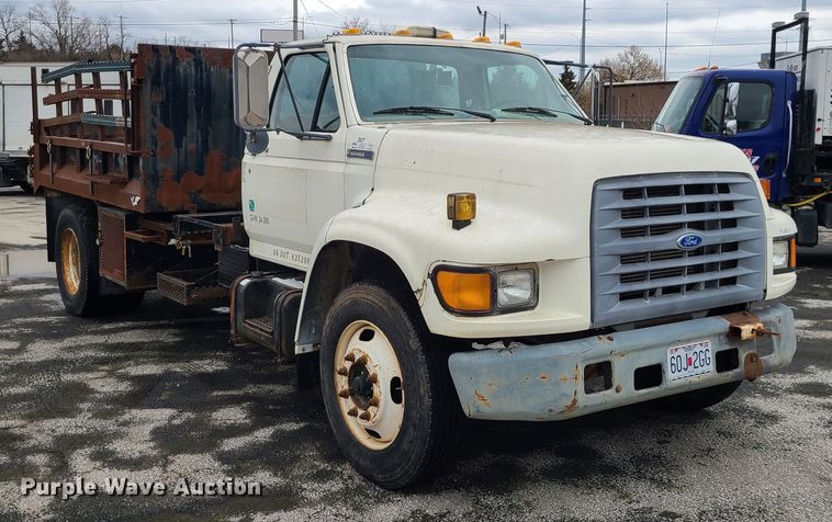 image for item IF9465 1997 Ford F800  dump truck