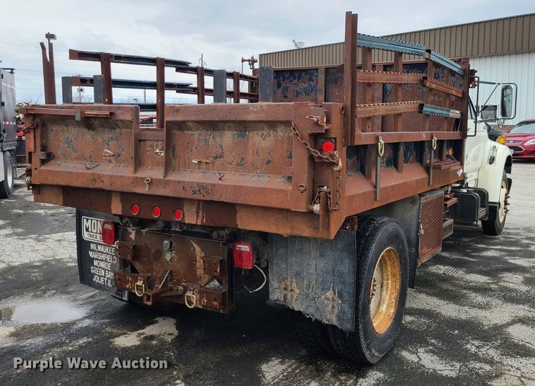 image for item IF9465 1997 Ford F800  dump truck