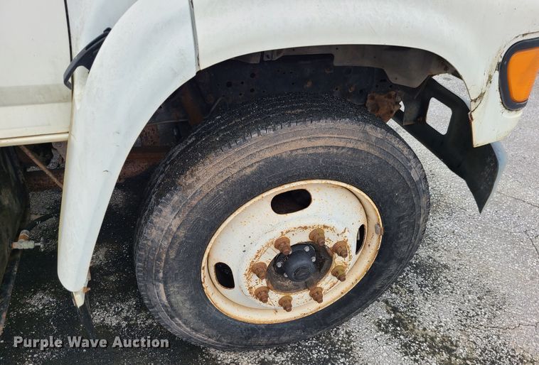 image for item IF9465 1997 Ford F800  dump truck