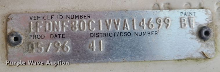 image for item IF9465 1997 Ford F800  dump truck