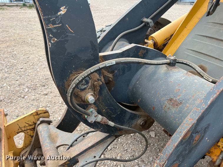 image for item IG9280 2010 John Deere 304J  wheel loader