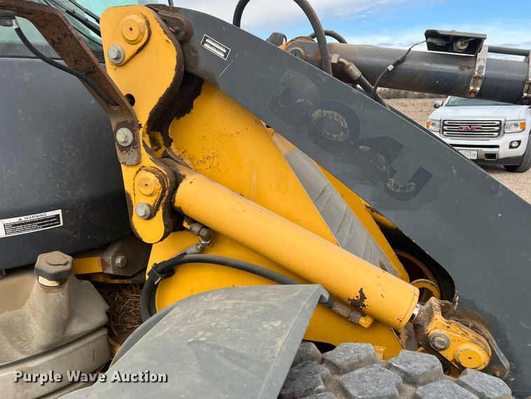 image for item IG9280 2010 John Deere 304J  wheel loader