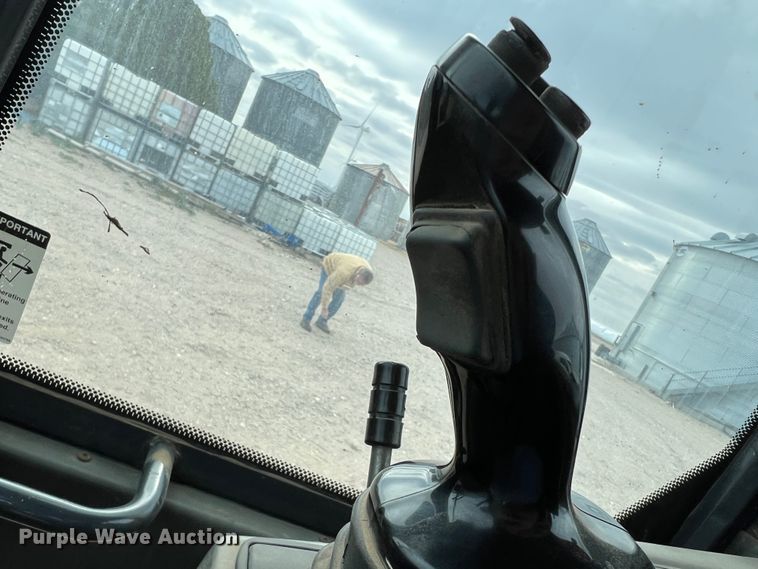 image for item IG9280 2010 John Deere 304J  wheel loader