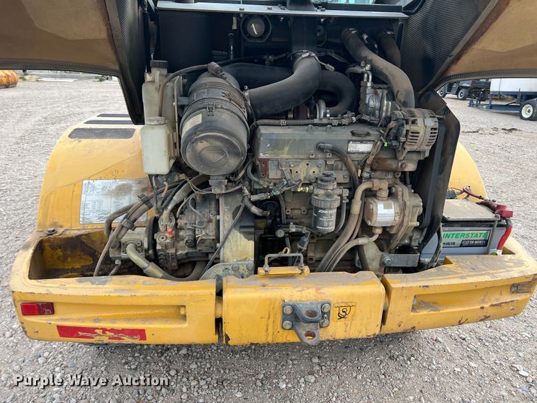 image for item IG9280 2010 John Deere 304J  wheel loader