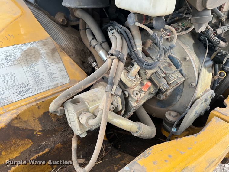 image for item IG9280 2010 John Deere 304J  wheel loader