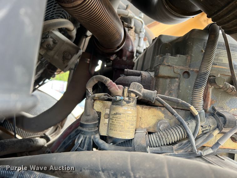 image for item IG9280 2010 John Deere 304J  wheel loader