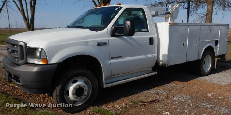 image for item IM9689 2002 Ford F550 Super Duty  utility / service truck