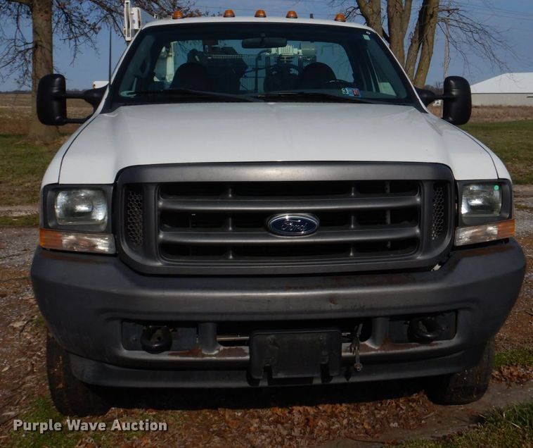 image for item IM9689 2002 Ford F550 Super Duty  utility / service truck