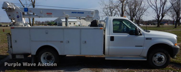 image for item IM9689 2002 Ford F550 Super Duty  utility / service truck