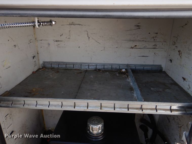 image for item IM9689 2002 Ford F550 Super Duty  utility / service truck