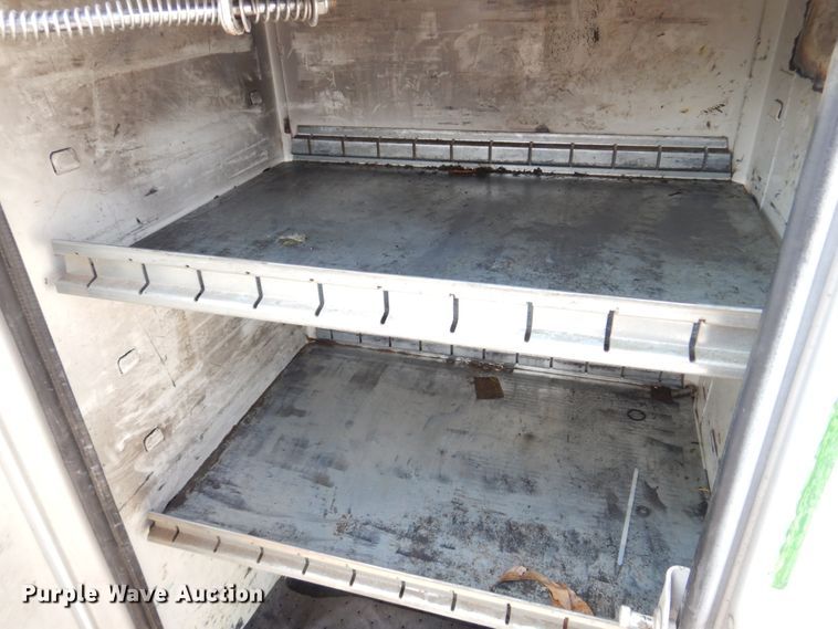 image for item IM9689 2002 Ford F550 Super Duty  utility / service truck