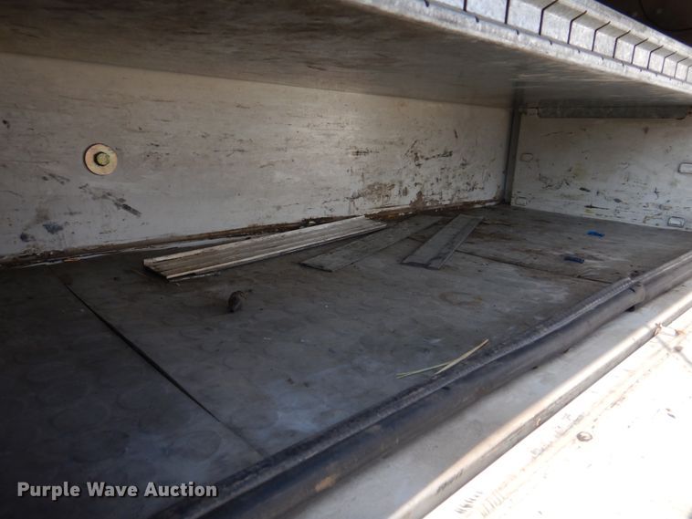 image for item IM9689 2002 Ford F550 Super Duty  utility / service truck